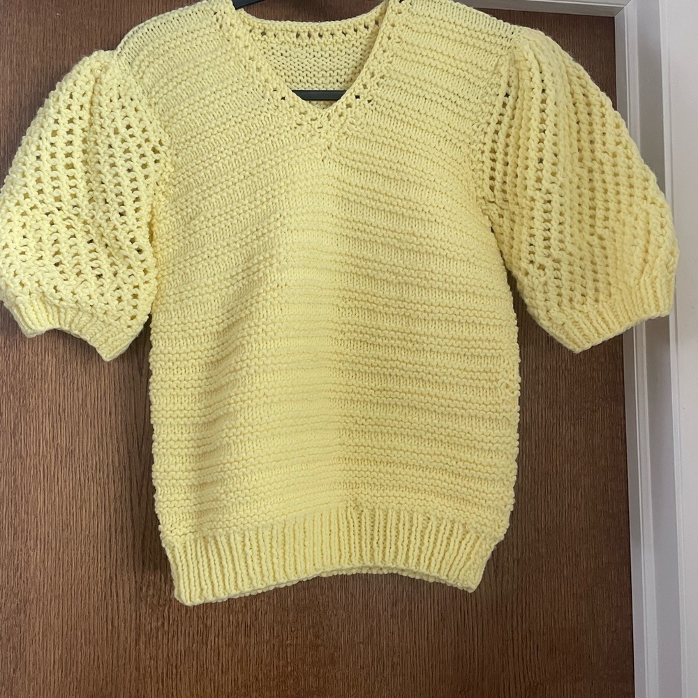 Hand-made crochet Puff Short-Sleeve Sweater